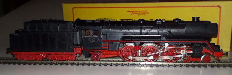 Fleischmann BR01 German Steam Express Locomotive